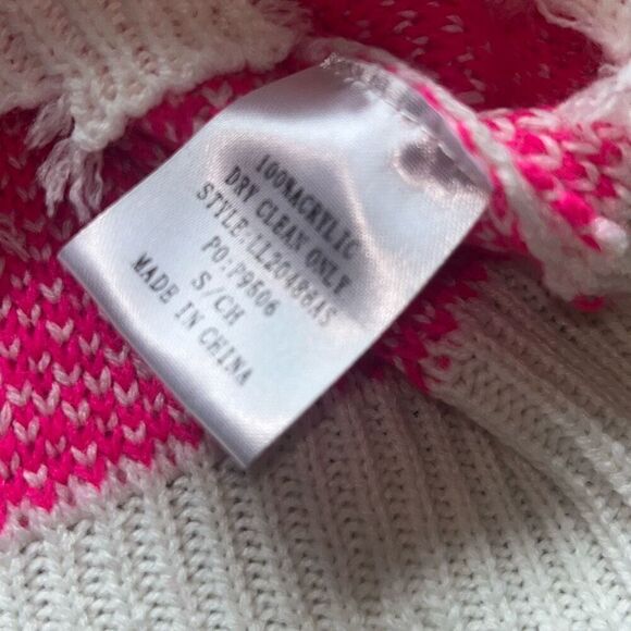 Altar’d State oversized Pink Happy Face Sweater Women’s Small - Picture 7 of 13